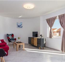 6 bedroom villa with pool near Pula, sleeps 12